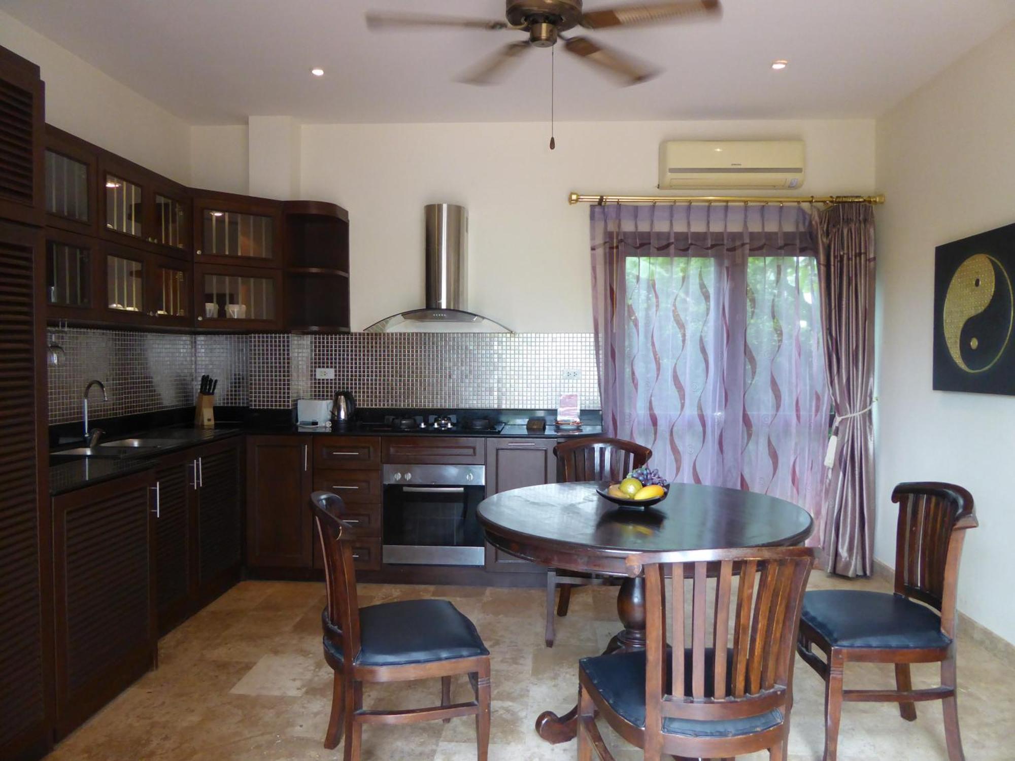 Tropicana Beach Villa At Vip Resort Ban Phe Exterior photo