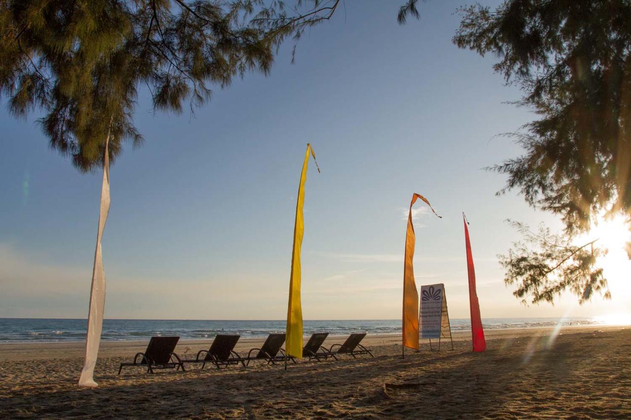 Tropicana Beach Villa At Vip Resort Ban Phe Exterior photo