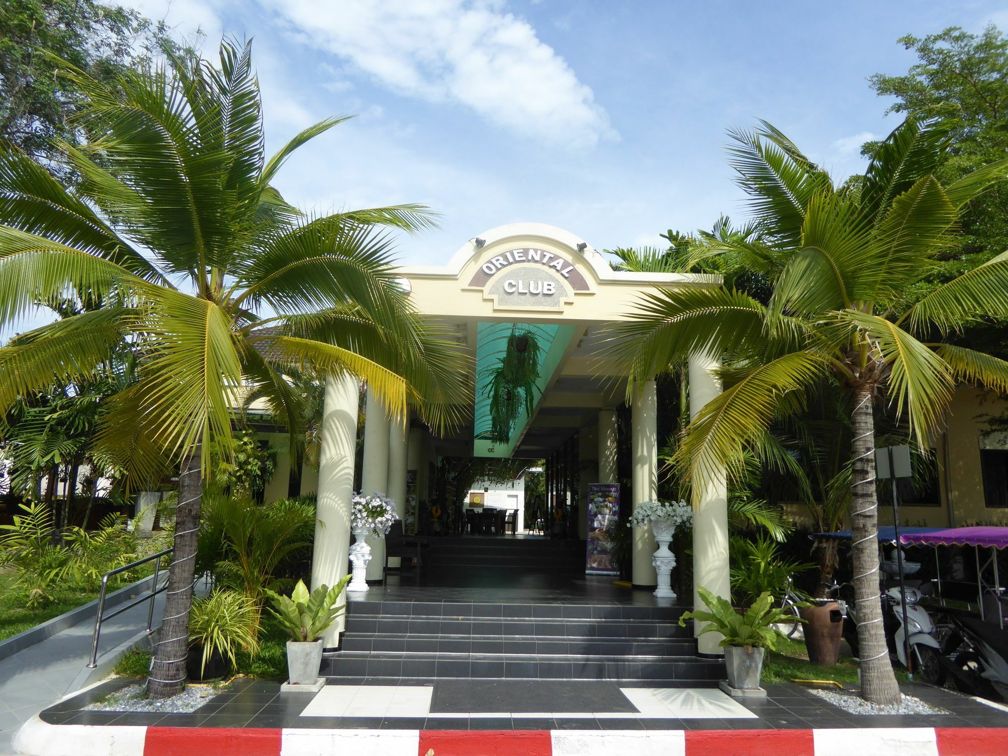 Tropicana Beach Villa At Vip Resort Ban Phe Exterior photo