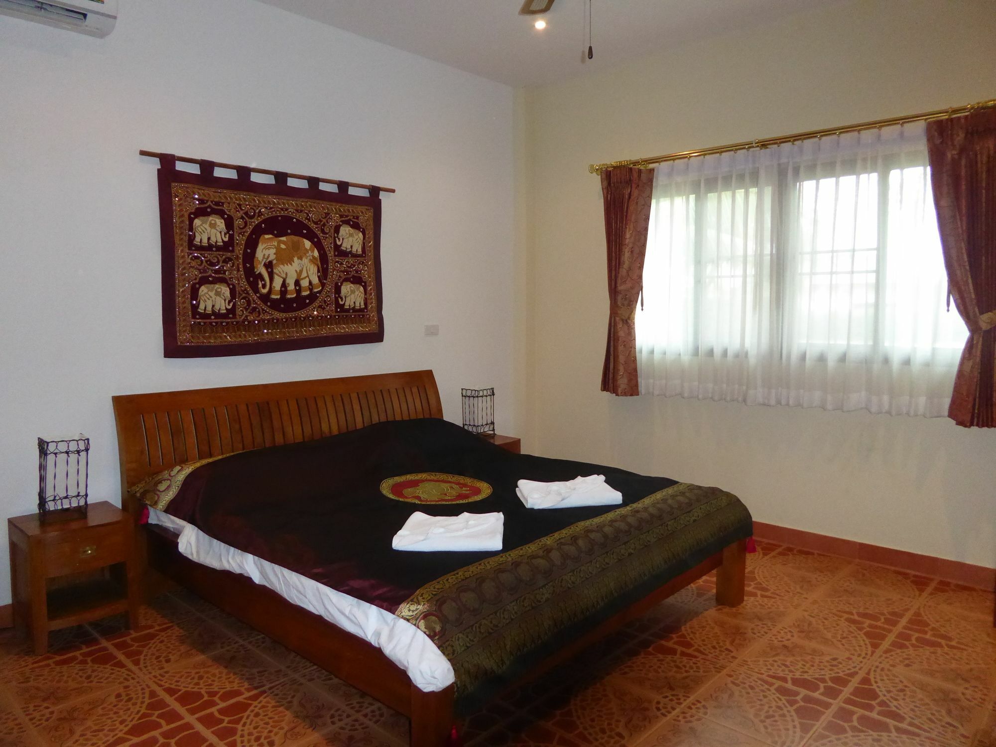 Tropicana Beach Villa At Vip Resort Ban Phe Exterior photo