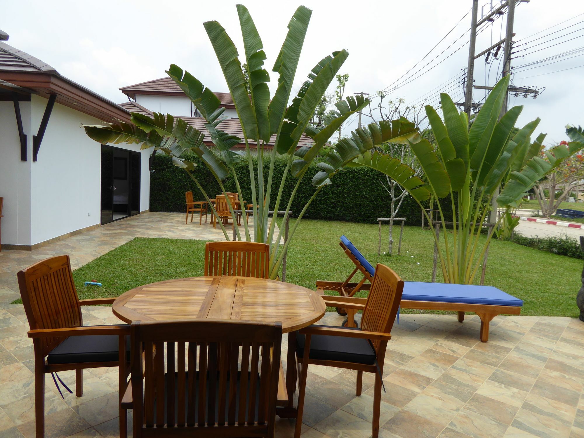 Tropicana Beach Villa At Vip Resort Ban Phe Exterior photo