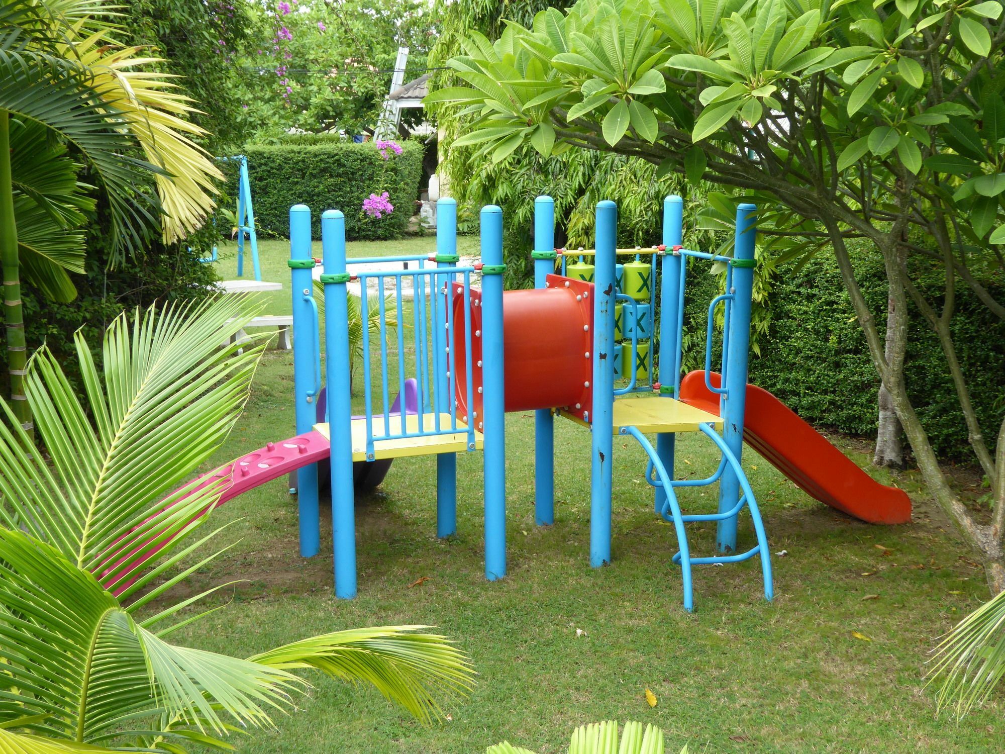 Tropicana Beach Villa At Vip Resort Ban Phe Exterior photo