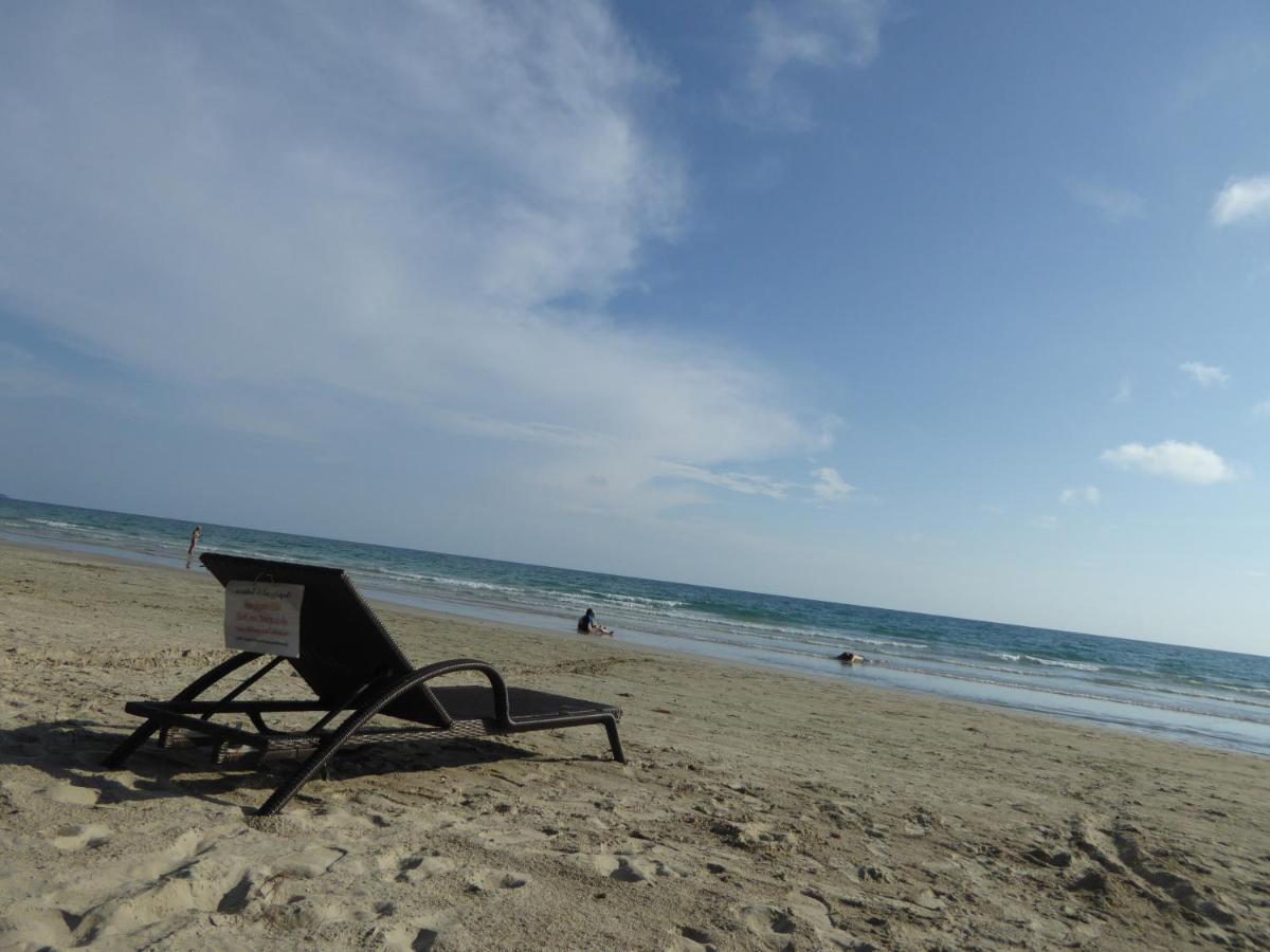Tropicana Beach Villa At Vip Resort Ban Phe Exterior photo